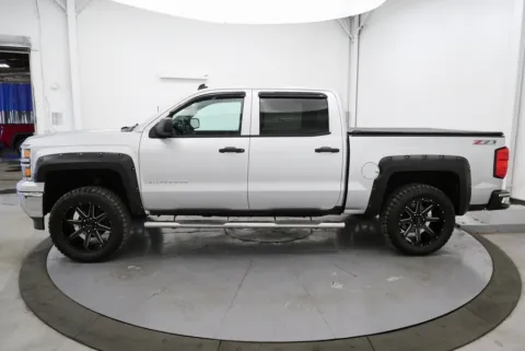 More photos of 2014 Chevrolet Silverado 1500 LT at Chillicothe Truck, OH