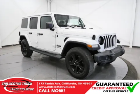 White 2019 Jeep Wrangler Unlimited Sahara for sale in Chillicothe, OH