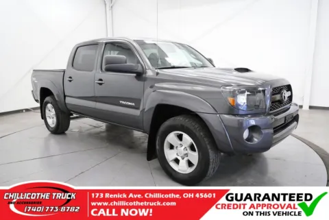 Black 2011 Toyota Tacoma PreRunner for sale in Chillicothe, OH