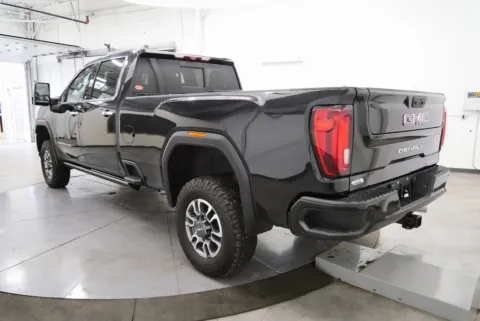 More photos of 2021 GMC Sierra 2500HD Denali at Chillicothe Truck, OH