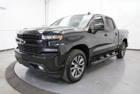 Another view of 2019 Chevrolet Silverado 1500 RST for sale in Chillicothe, OH at Chillicothe Truck