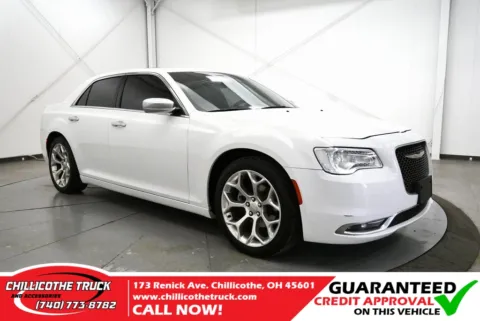 White 2016 Chrysler 300 C Platinum for sale in Chillicothe, OH