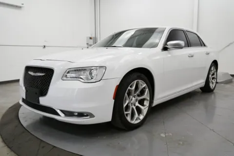 Another view of 2016 Chrysler 300 C Platinum for sale in Chillicothe, OH at Chillicothe Truck