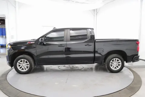 More photos of 2021 Chevrolet Silverado 1500 RST at Chillicothe Truck, OH