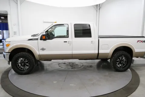 More photos of 2014 Ford F-350SD Lariat at Chillicothe Truck, OH