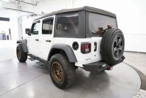 More photos of 2018 Jeep Wrangler Unlimited Sport S at Chillicothe Truck, OH