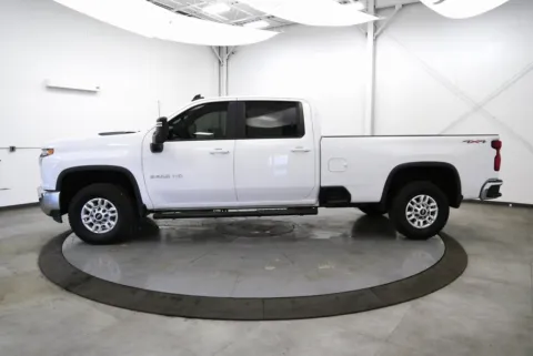 More photos of 2022 Chevrolet Silverado 2500HD LT at Chillicothe Truck, OH