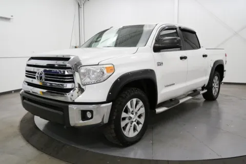 Another view of 2017 Toyota Tundra SR5 for sale in Chillicothe, OH at Chillicothe Truck