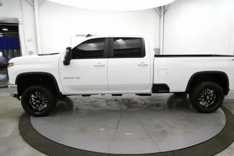 More photos of 2020 Chevrolet Silverado 2500HD LT at Chillicothe Truck, OH