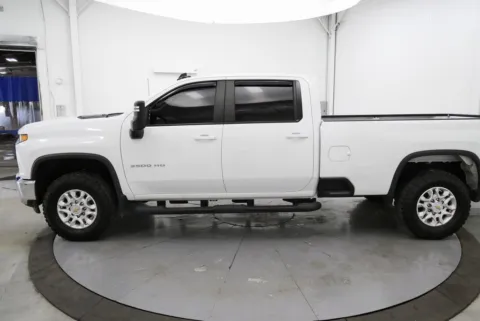More photos of 2022 Chevrolet Silverado 3500HD LT at Chillicothe Truck, OH