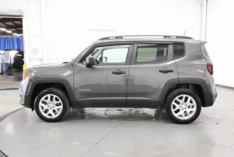 More photos of 2018 Jeep Renegade Sport at Chillicothe Truck, OH