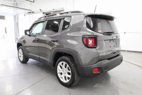 More photos of 2018 Jeep Renegade Sport at Chillicothe Truck, OH