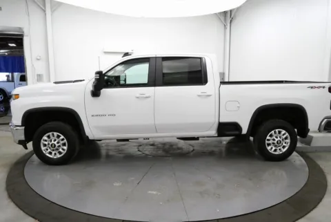 More photos of 2020 Chevrolet Silverado 2500HD LT at Chillicothe Truck, OH