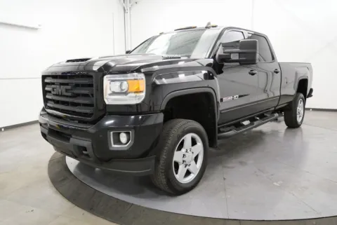 Another view of 2018 GMC Sierra 2500HD SLT for sale in Chillicothe, OH at Chillicothe Truck