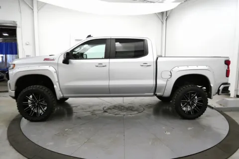 More photos of 2021 Chevrolet Silverado 1500 RST at Chillicothe Truck, OH