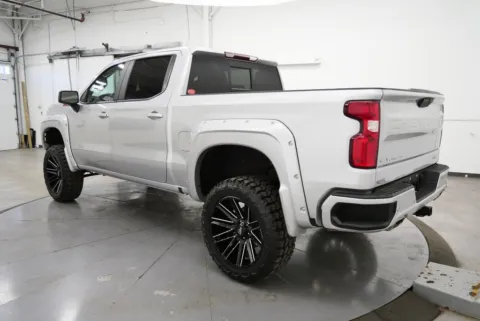 More photos of 2021 Chevrolet Silverado 1500 RST at Chillicothe Truck, OH
