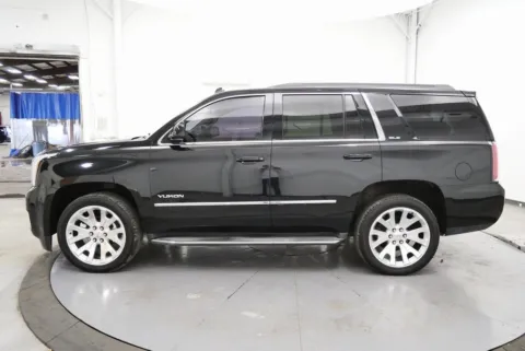 More photos of 2015 GMC Yukon SLE at Chillicothe Truck, OH