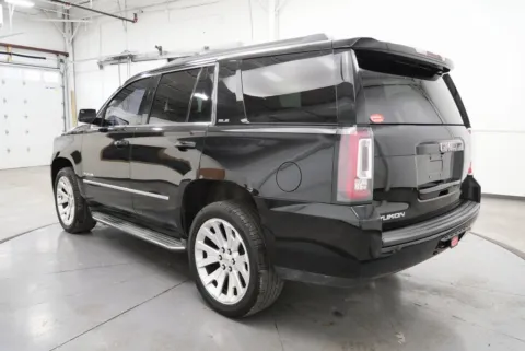 More photos of 2015 GMC Yukon SLE at Chillicothe Truck, OH