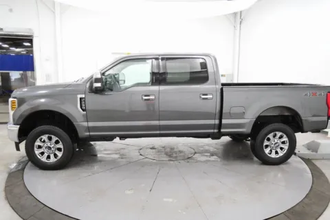 More photos of 2019 Ford F-250SD XLT at Chillicothe Truck, OH