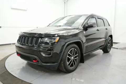 Another view of 2018 Jeep Grand Cherokee Trailhawk for sale in Chillicothe, OH at Chillicothe Truck