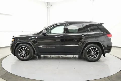 More photos of 2018 Jeep Grand Cherokee Trailhawk at Chillicothe Truck, OH