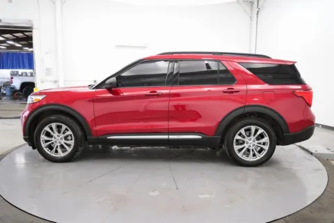 More photos of 2020 Ford Explorer XLT at Chillicothe Truck, OH