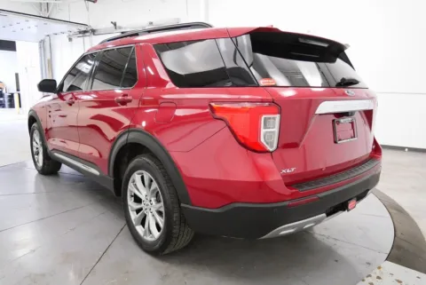 More photos of 2020 Ford Explorer XLT at Chillicothe Truck, OH