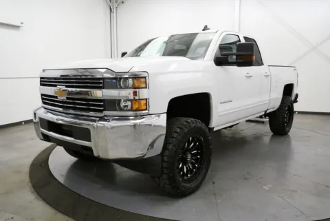 Another view of 2018 Chevrolet Silverado 2500HD LT for sale in Chillicothe, OH at Chillicothe Truck