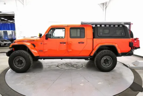 More photos of 2020 Jeep Gladiator Rubicon at Chillicothe Truck, OH