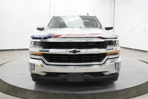 Photos of 2018 Chevrolet Silverado 1500 LT for sale in Chillicothe, OH at Chillicothe Truck
