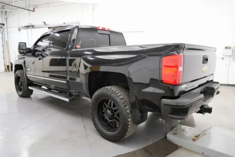 More photos of 2017 Chevrolet Silverado 2500HD High Country at Chillicothe Truck, OH