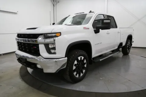 Another view of 2020 Chevrolet Silverado 2500HD LT for sale in Chillicothe, OH at Chillicothe Truck