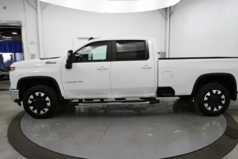 More photos of 2020 Chevrolet Silverado 2500HD LT at Chillicothe Truck, OH