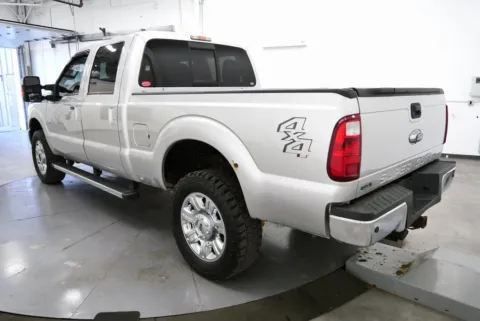 More photos of 2016 Ford F-350SD Lariat at Chillicothe Truck, OH