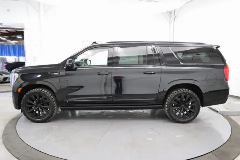More photos of 2021 GMC Yukon XL Denali at Chillicothe Truck, OH