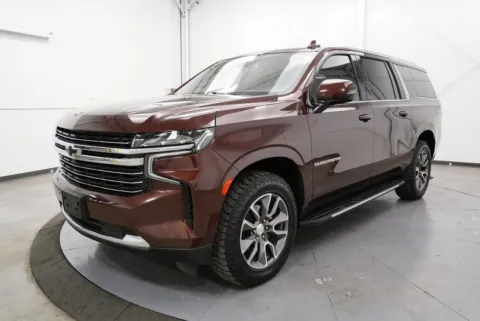 Another view of 2022 Chevrolet Suburban LT for sale in Chillicothe, OH at Chillicothe Truck
