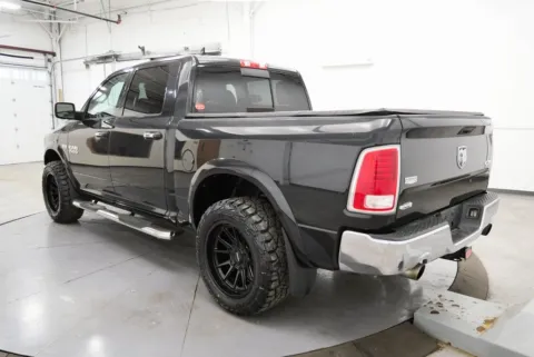 More photos of 2017 Ram 1500 Laramie at Chillicothe Truck, OH