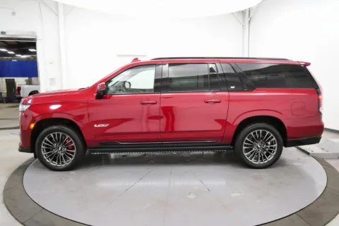 More photos of 2023 Cadillac Escalade ESV V-Series at Chillicothe Truck, OH