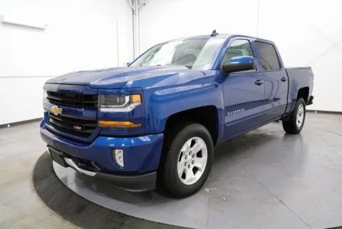 Another view of 2018 Chevrolet Silverado 1500 LT for sale in Chillicothe, OH at Chillicothe Truck