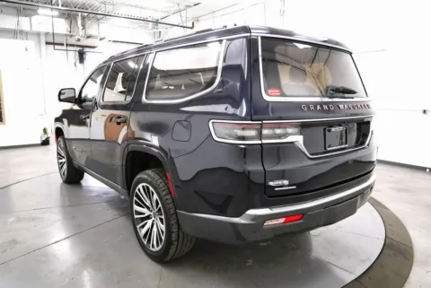 More photos of 2022 Jeep Grand Wagoneer Series III at Chillicothe Truck, OH