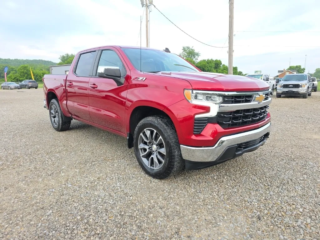 Red 2022 Chevrolet Silverado 1500 LT for sale in Chillicothe, OH