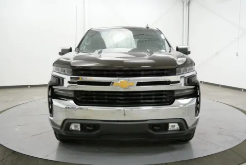 Photos of 2019 Chevrolet Silverado 1500 LT for sale in Chillicothe, OH at Chillicothe Truck