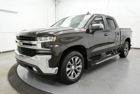 Another view of 2019 Chevrolet Silverado 1500 LT for sale in Chillicothe, OH at Chillicothe Truck
