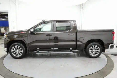 More photos of 2019 Chevrolet Silverado 1500 LT at Chillicothe Truck, OH