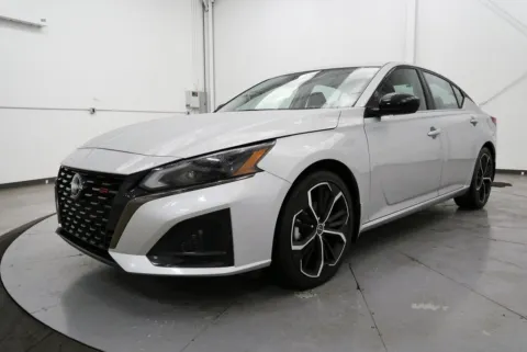 Another view of 2023 Nissan Altima 2.5 SR for sale in Chillicothe, OH at Chillicothe Truck