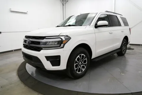 Another view of 2022 Ford Expedition XLT for sale in Chillicothe, OH at Chillicothe Truck