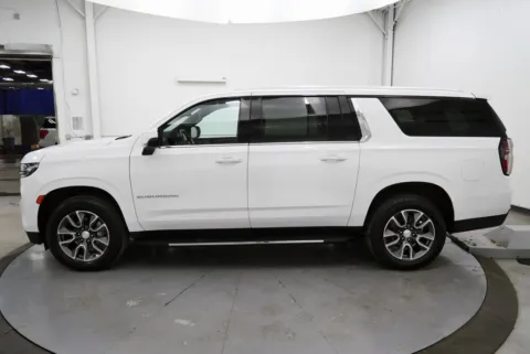 More photos of 2022 Chevrolet Suburban LT at Chillicothe Truck, OH