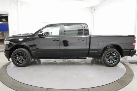 More photos of 2022 Ram 1500 Limited at Chillicothe Truck, OH