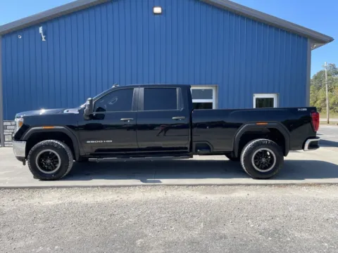 More photos of 2022 GMC Sierra 3500HD Pro at Chillicothe Truck, OH