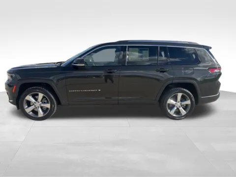 Another view of 2022 Jeep Grand Cherokee L Limited for sale in Indianola, IA at Gregg Young Buick GMC Indianola